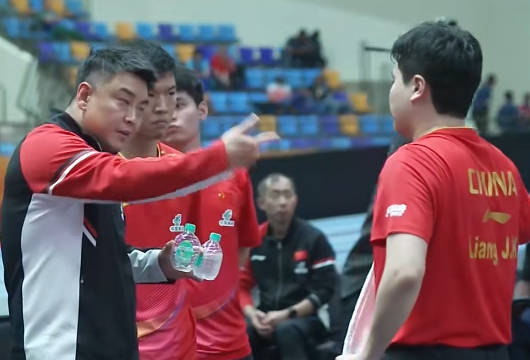 现问题连丢 现问题连丢