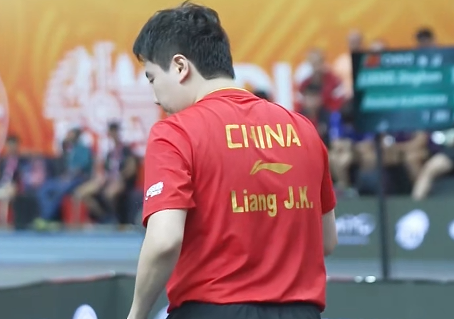 落后, 困境中, 维持 落后, 困境中, 维持